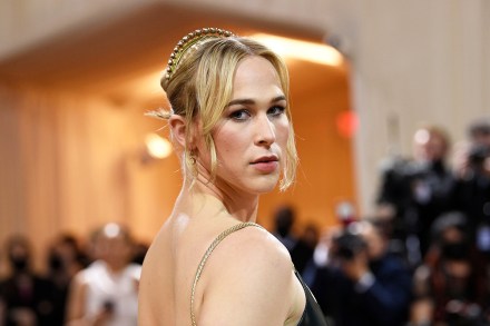 Tommy Dorfman attends The Metropolitan Museum of Art