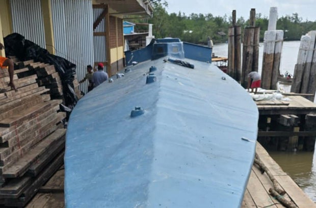 guyana-narco-sub-2.jpg 